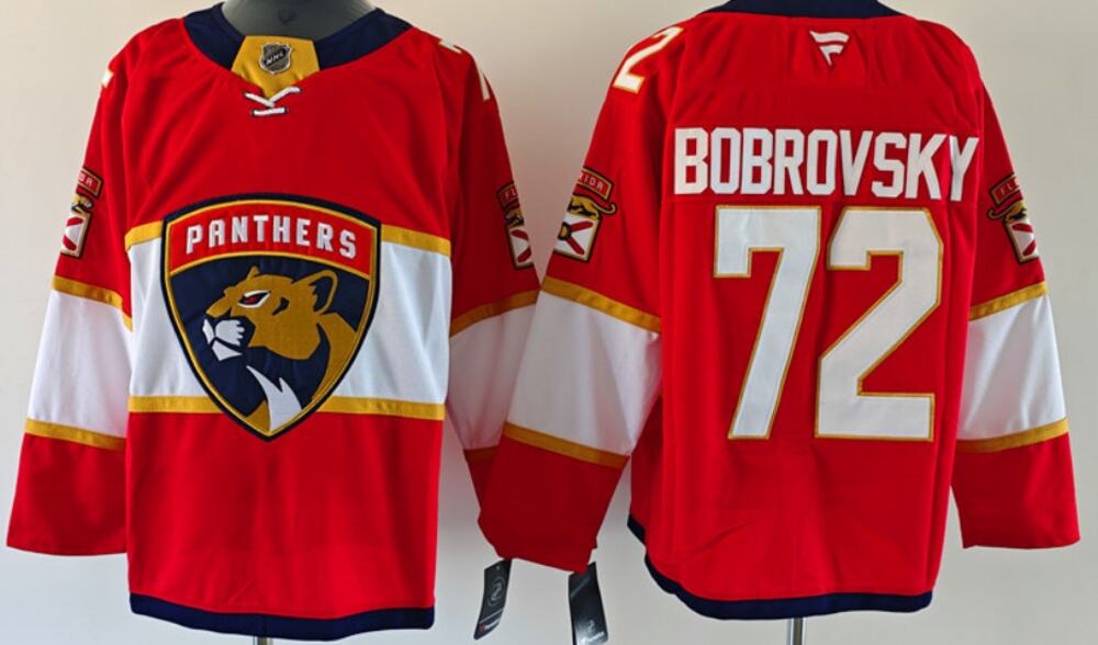 #72 Hockey Jersey NWT Mens M-Stitched